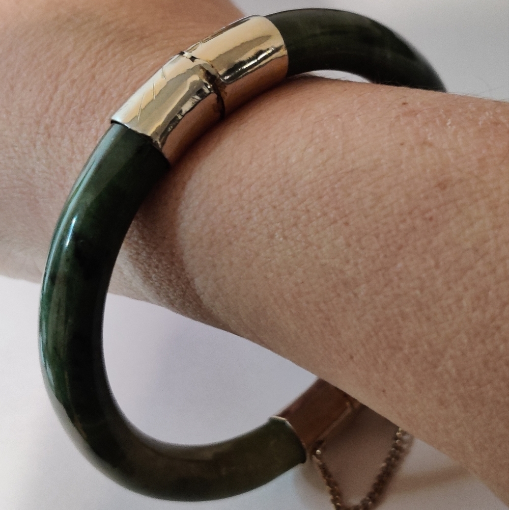 Vintage Genuine Jade Nephrite Hinged Bangle Bracelet